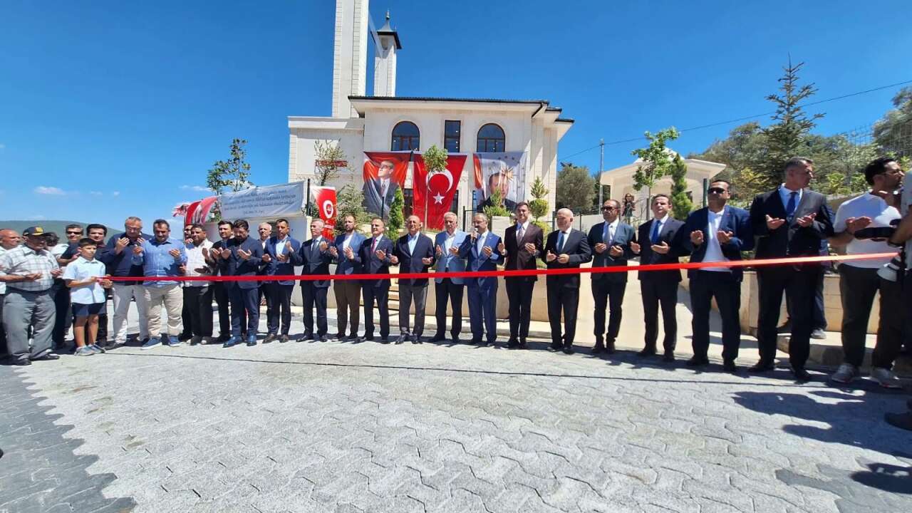 Eski Bakan Mevlüt Çavuşoğlu Bodrum’da: Çamlık Mahallesi Camii Dualarla İbadete Açıldı 6